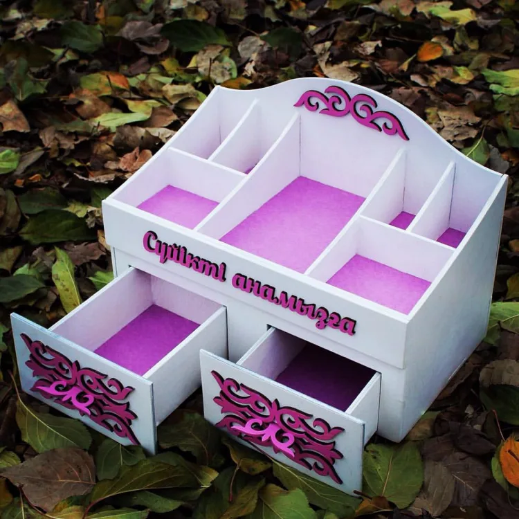 Комод из дерева: фигурный верх и два ящика, фото 2