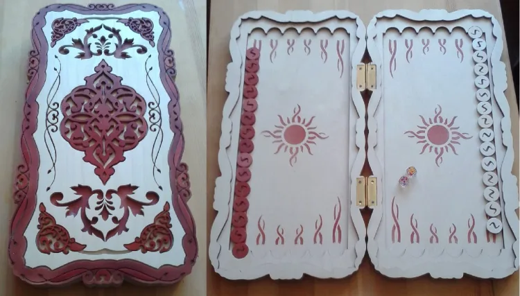 Нарды резные: складная доска с солнцем и петлями
