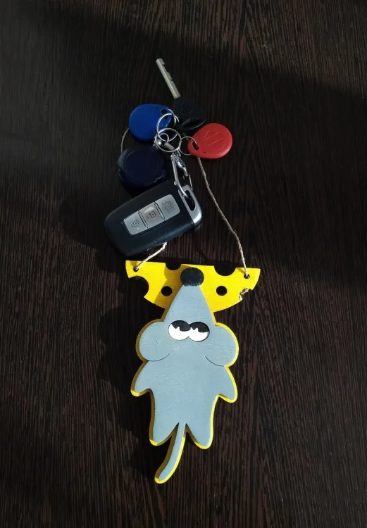 Брелок-кот с сыром из CDR для лазерной резки