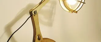 Лампа настольная деревянная