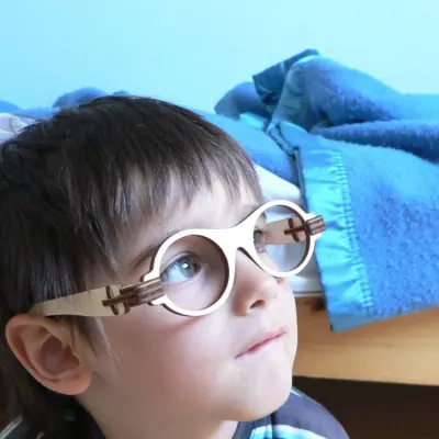 Детские очки с механизмом