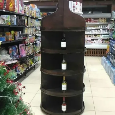 Витрина-стеллаж бутылка