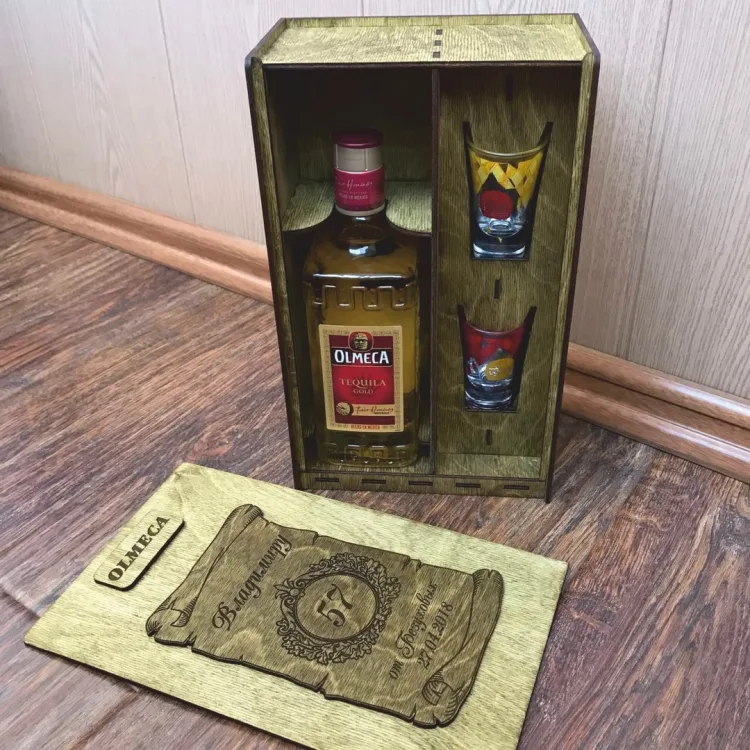 Мини бар из дерева: подставка под ром Olmeca