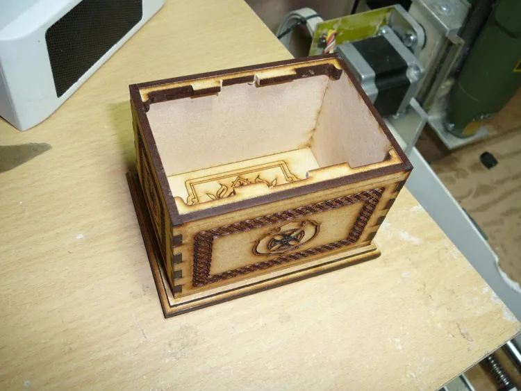 Шкатулка Shield box