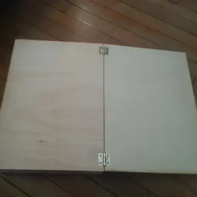 Коробок в стиле lapdesk