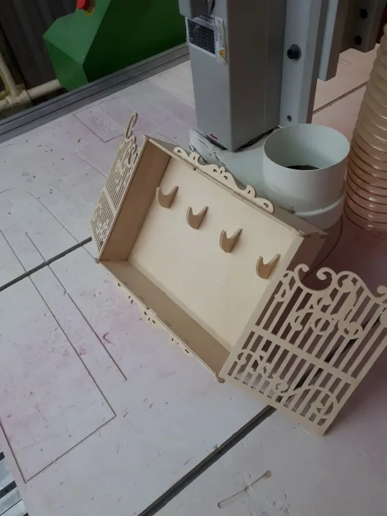 Ключница с воротами 1