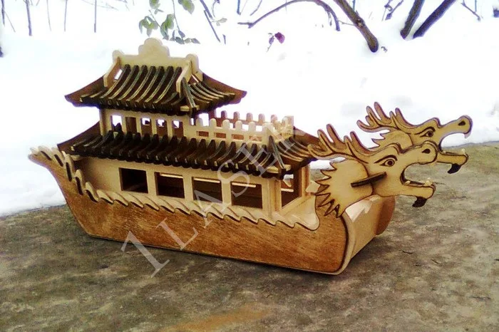 Лодка дракона