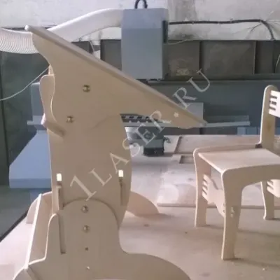 Парта для школьника