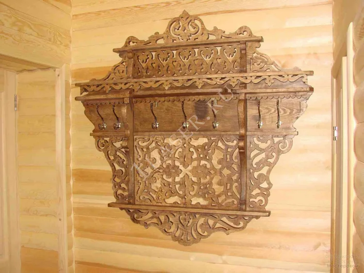 Резная вешалка