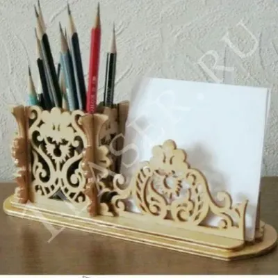 Резная карандашница
