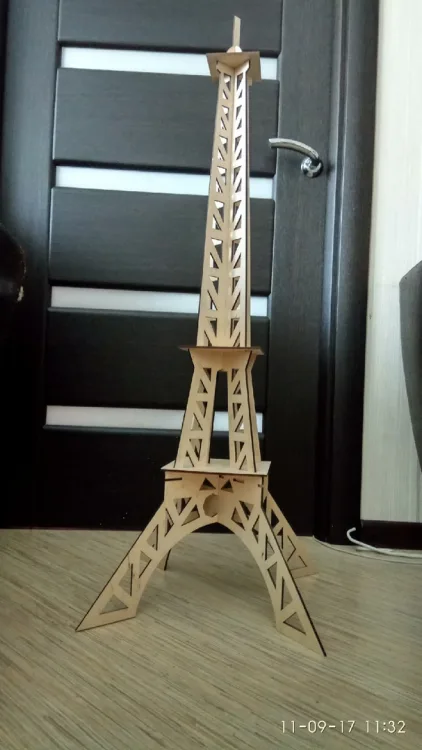 Эйфелевая башня