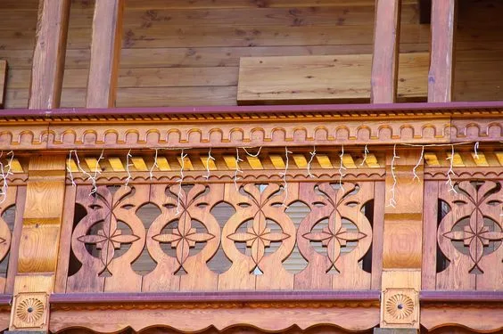Балясины для лазерной резки: макет с цветком и лепестками