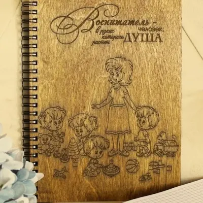 Блокноты и подставка для них
