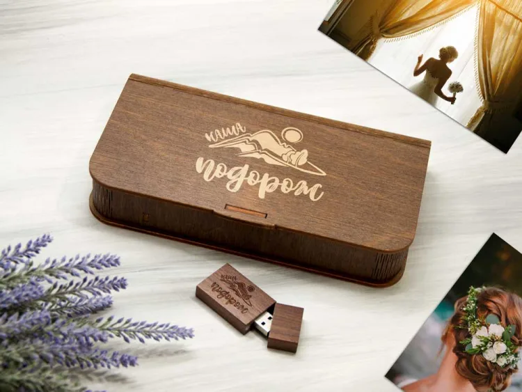 Подарочная коробочка под ручку