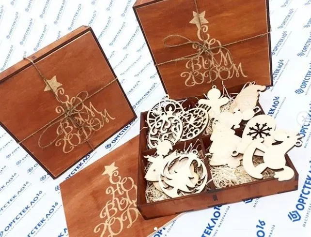 Набор ёлочных игрушке в коробке