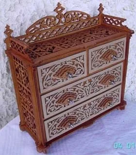 Резной комод