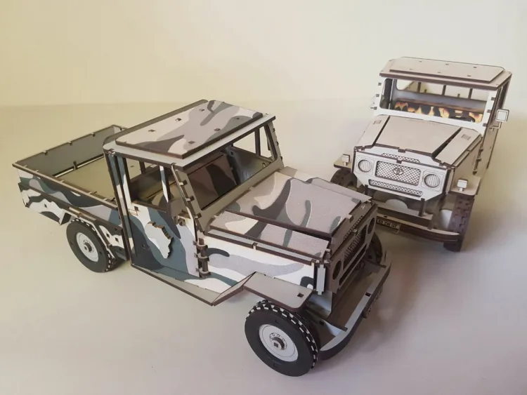 Моделька Toyota LC