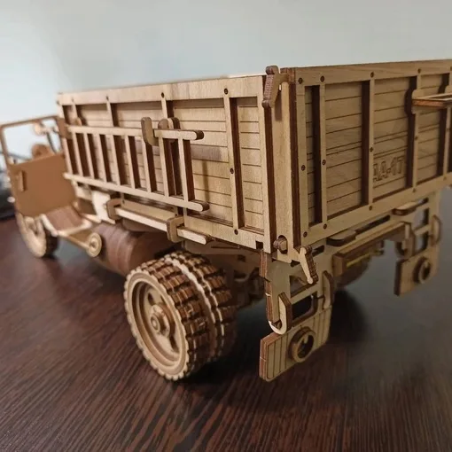Грузовик