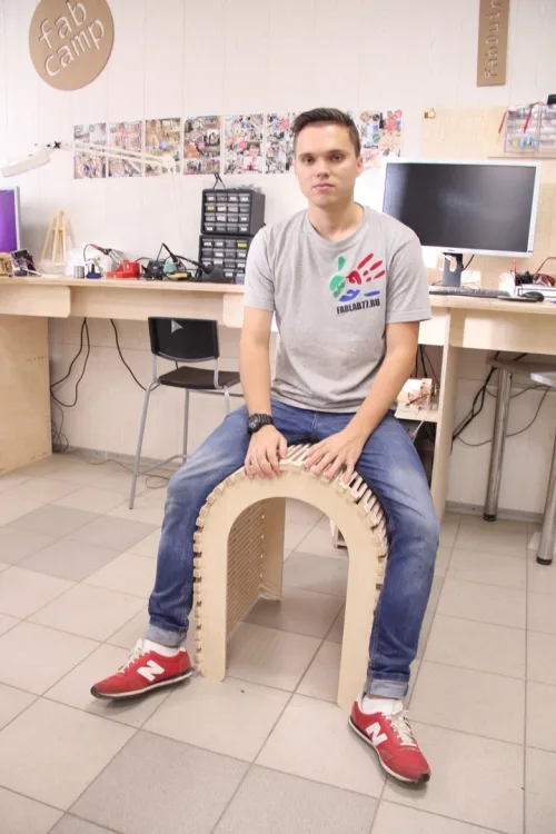 Макет — стул